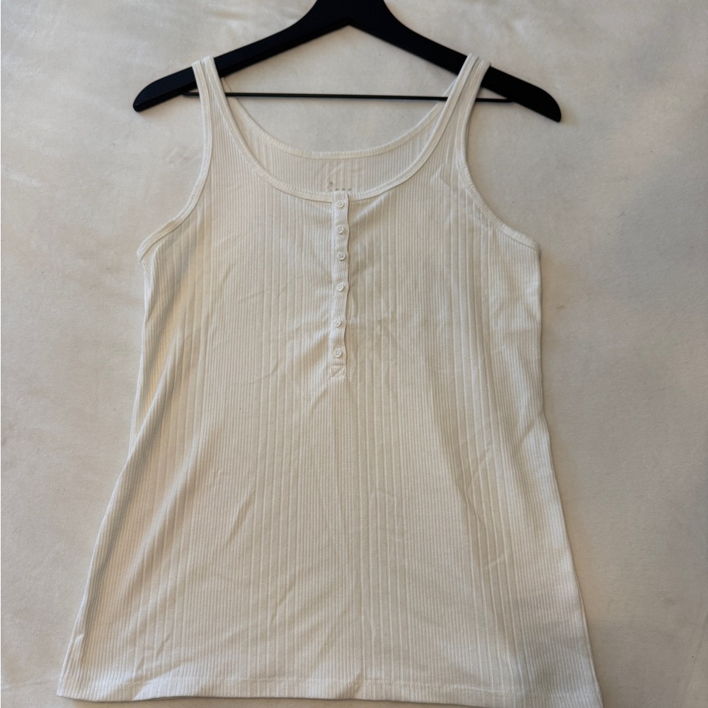 A New Day White Ribbed Tank With Buttons Size Small